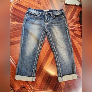 Seven7 crop lightly faded stretch denim Jean W8